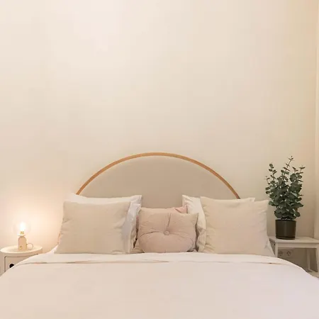 Apartment Elegant In Center Riga